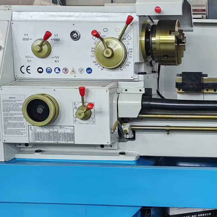 CA6140B/C Linear Guide Manual Metal Lathe 1500mm Multi-Kinetic Energy 220V Horizontal Medium Duty Machining Capacity