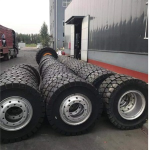 工厂Pice高负荷工业轮胎12.00-<span class=keywords><strong>20</strong></span>叉车实心轮胎<span class=keywords><strong>1200</strong></span> <span class=keywords><strong>20</strong></span>