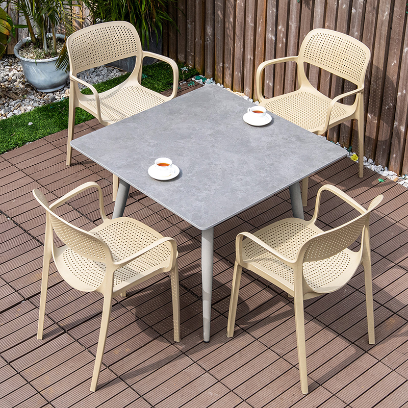G-90cm table carrée et 4 chaises