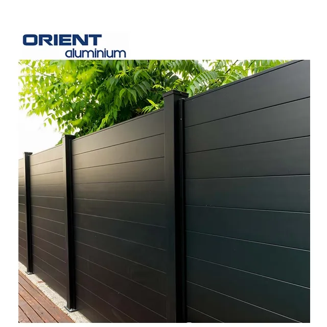 Vendita calda alluminio nero recinzione in metallo design moderno recinzione in ardesia di alluminio recinzione a doghe in alluminio di buona qualità