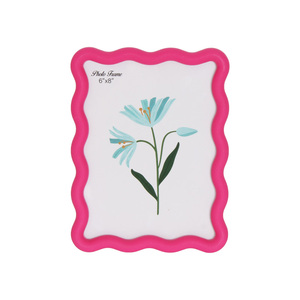 Yeni tasarım renkli dalga kalıp kesim ve UV baskı plastik çerçeve ile 6X8' Modern basit fotoğraf çerçevesi - Product Image 5