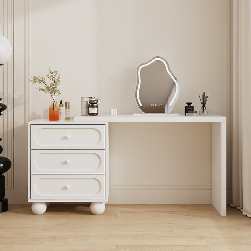 Blanco cálido, gabinete de 60, espejo de 120, tres unidades.