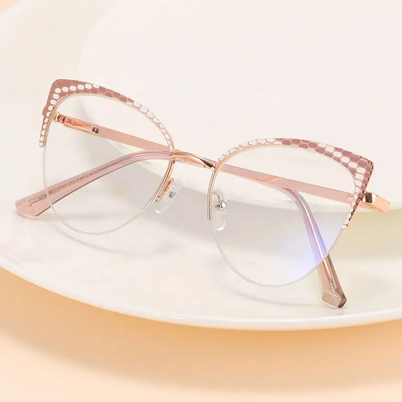 Kacamata optik wanita modis Amerika Eropa baru 2024 kacamata setengah logam mata kucing trendi untuk wanita kaca anticahaya biru