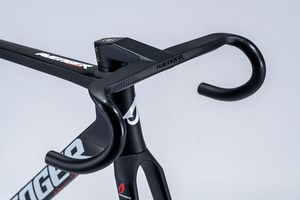 2025 nuovo Design navetta Avenger Ultra leggero telaio per bici da strada telaio in fibra di carbonio bici da strada telaio in carbonio