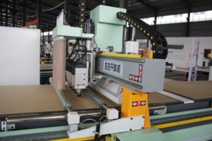 China madeira atc <span class=keywords><strong>cnc</strong></span> <span class=keywords><strong>router</strong></span> 6090 6012 4 eixos <span class=keywords><strong>cnc</strong></span> 3d madeira corte <span class=keywords><strong>mini</strong></span> máquina <span class=keywords><strong>cnc</strong></span>