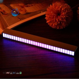 ไฟ LED ควบคุมด้วยเสียง RGB แบบชาร์จได้โคมไฟเก็บเสียงเพลง