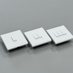 Interruttori a 1/2 parete Standard di nuovo Design UK 1/2/3/4 interruttori a pulsante e presa per la casa - Product Image 3