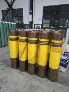 Ad alta resistenza 64 'involucro di rete di fieno per insilato per balle in plastica HDPE involucro di rete per balle rotonde con servizio di taglio