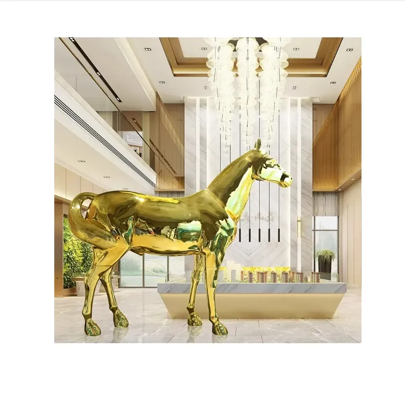 Escultura de caballo dorado de resina de lujo, agente de ventas directas personalizadas de fábrica, decoración del hogar