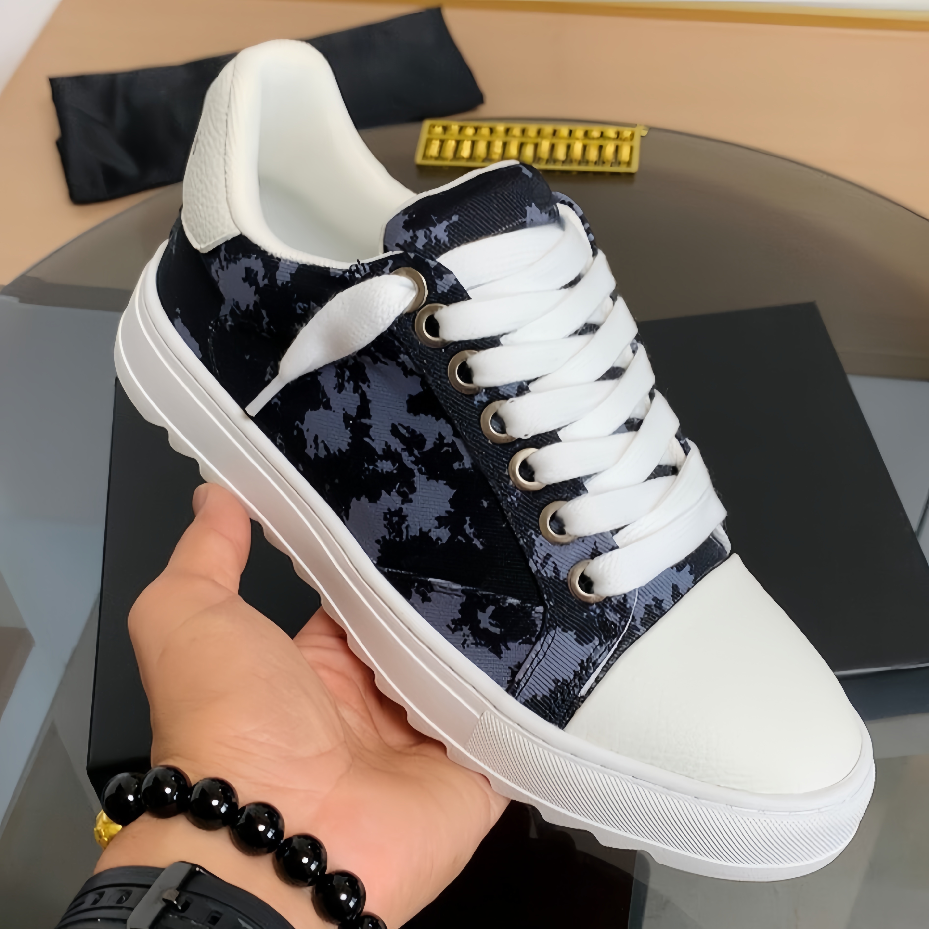 dark blue