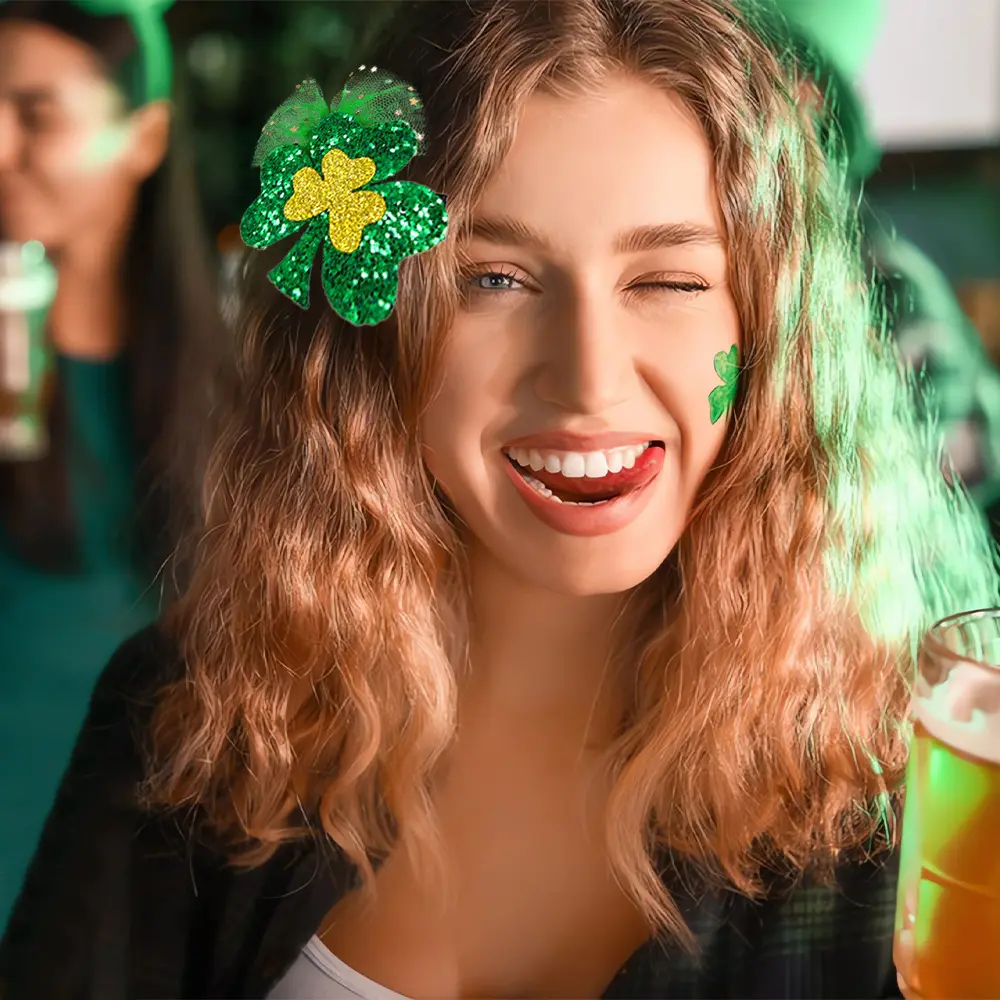 Aile toplama için 2024 St. Patrick günü saç tokası karnaval kutlama yan Pin tatil Prop şapkalar yeşil Shamrock saç