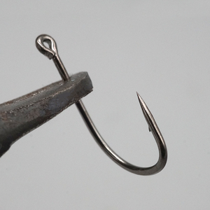 Izumezina thép carbon màu đen bù đắp móc thép gai cá chép Móc Câu Cá hộp thiết lập nước ngọt - Product Image 5