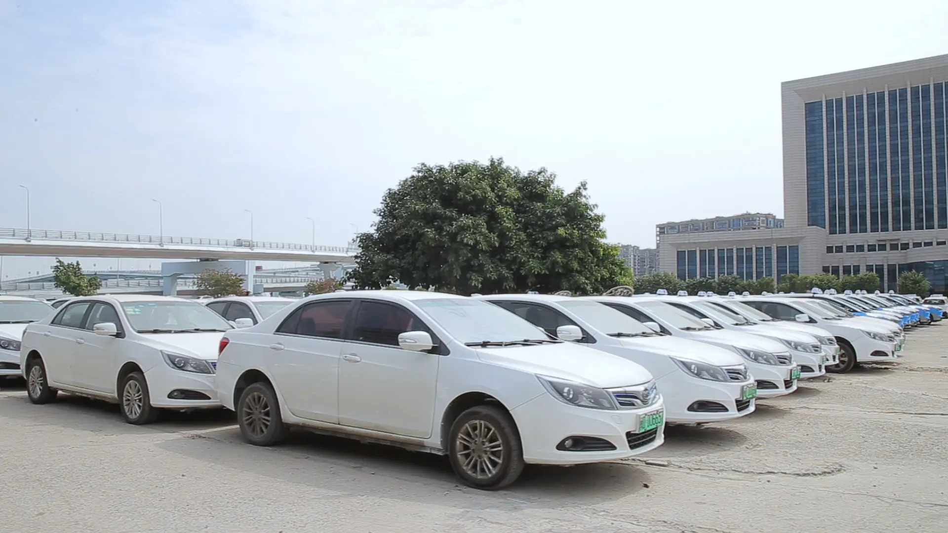 Voiture compacte tout électrique BYD E5 de haute qualité à bas prix Voiture d'occasion utilisée pour la voiture de taxi électrique