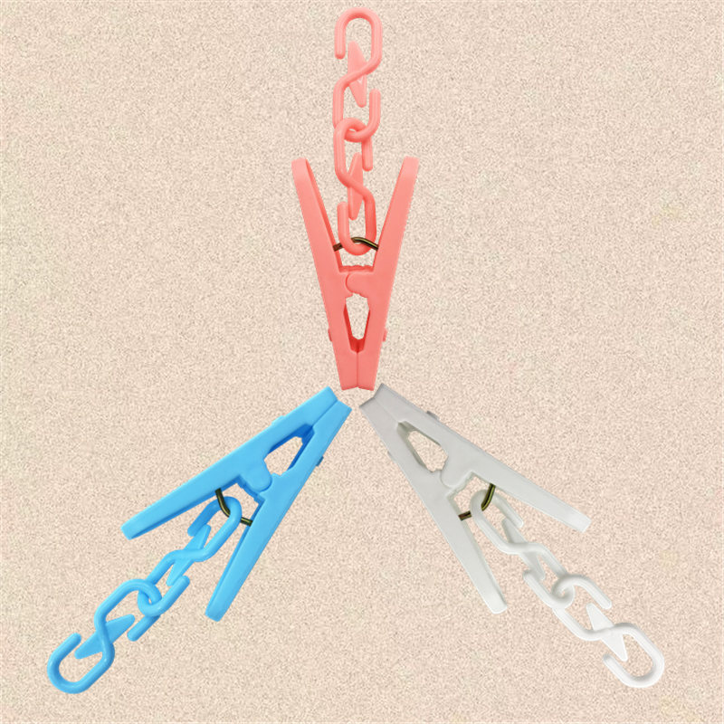 Raw material clamps with chains in bulk