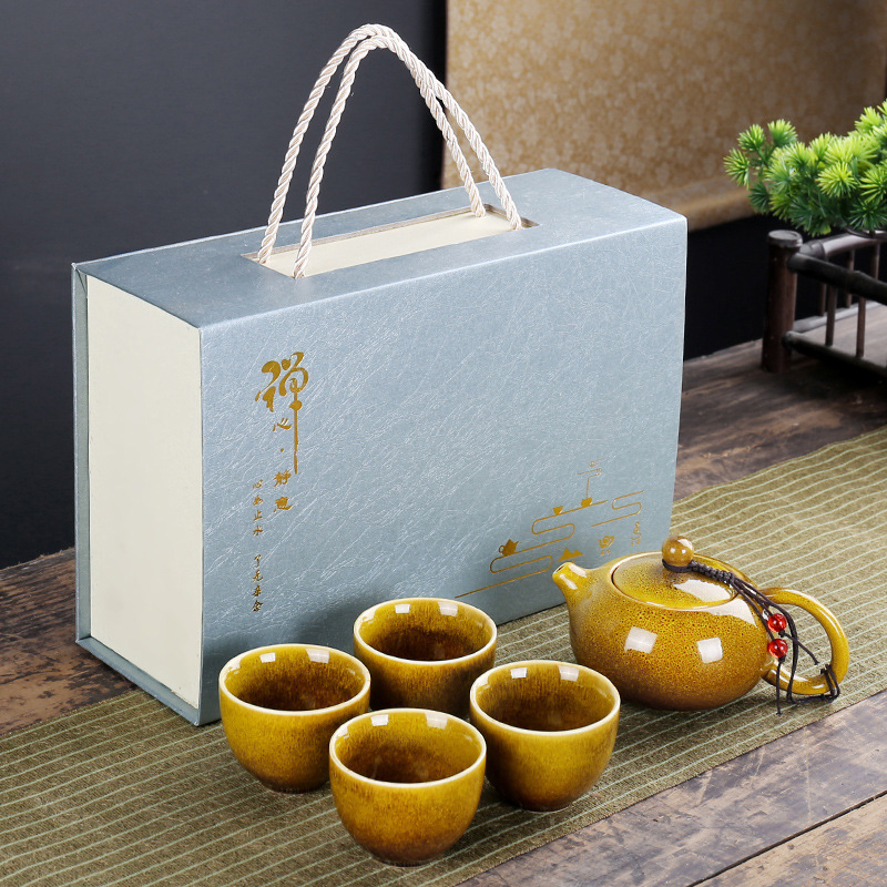 Set da viaggio giallo forno