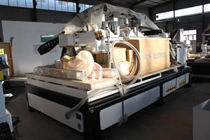 2131 Roteador de madeira <span class=keywords><strong>cnc</strong></span> para mudança automática de ferramentas, roteador linear atc <span class=keywords><strong>cnc</strong></span> para madeira maciça, MDF, venda imperdível