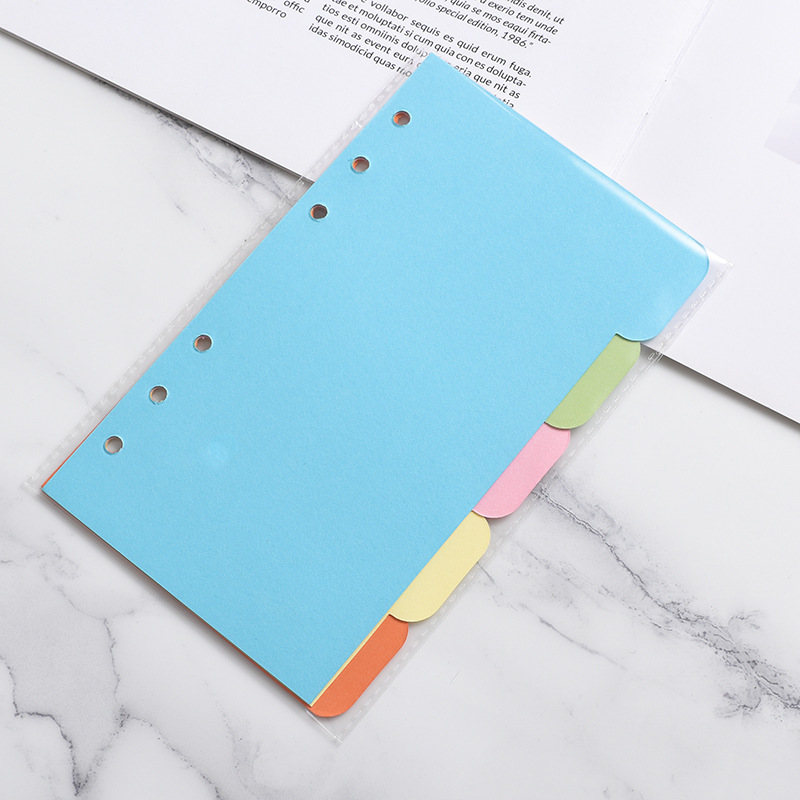 papel dividido en colores
