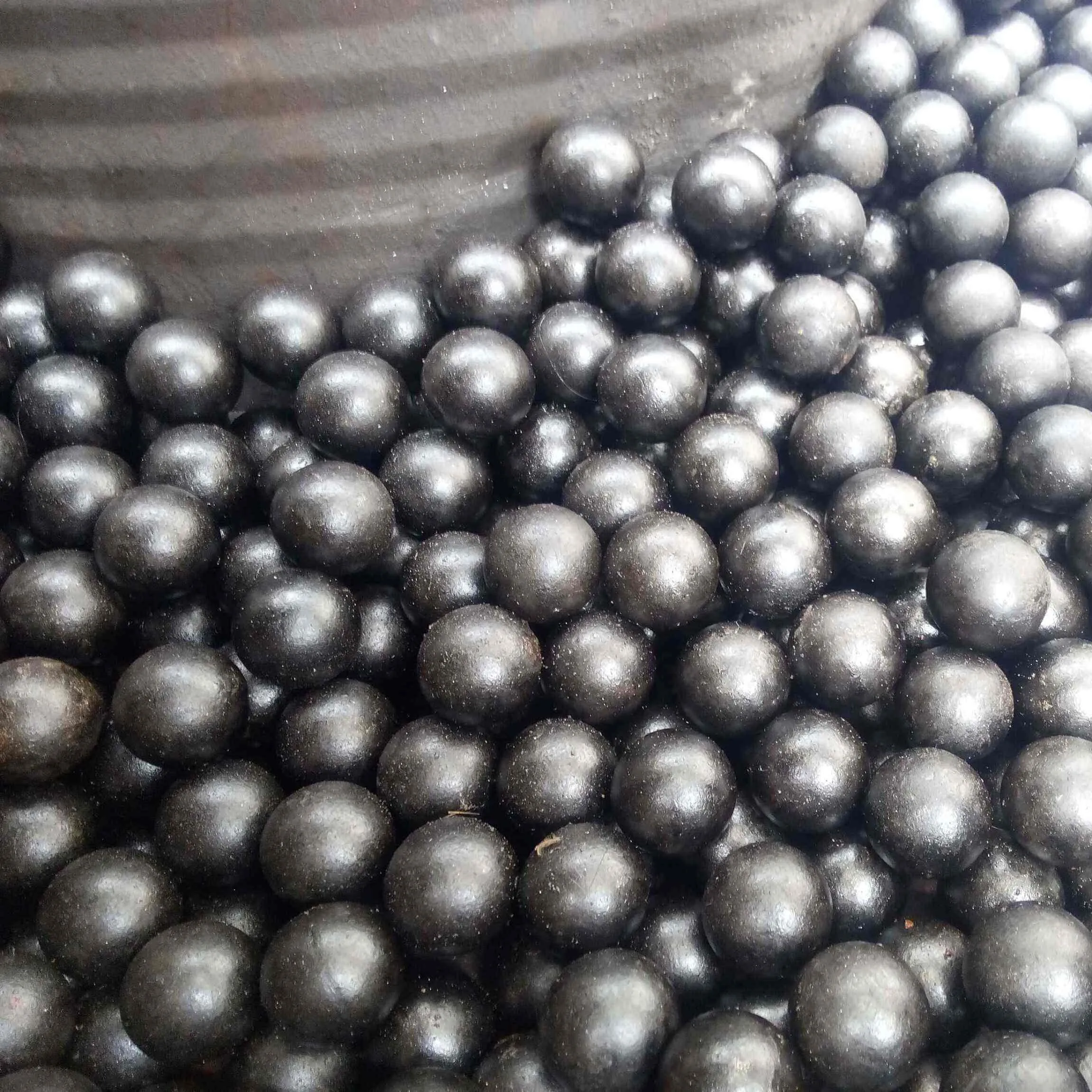 Bolas de acero de hierro para molino de bolas de cemento, medios de molienda de fundición para minería