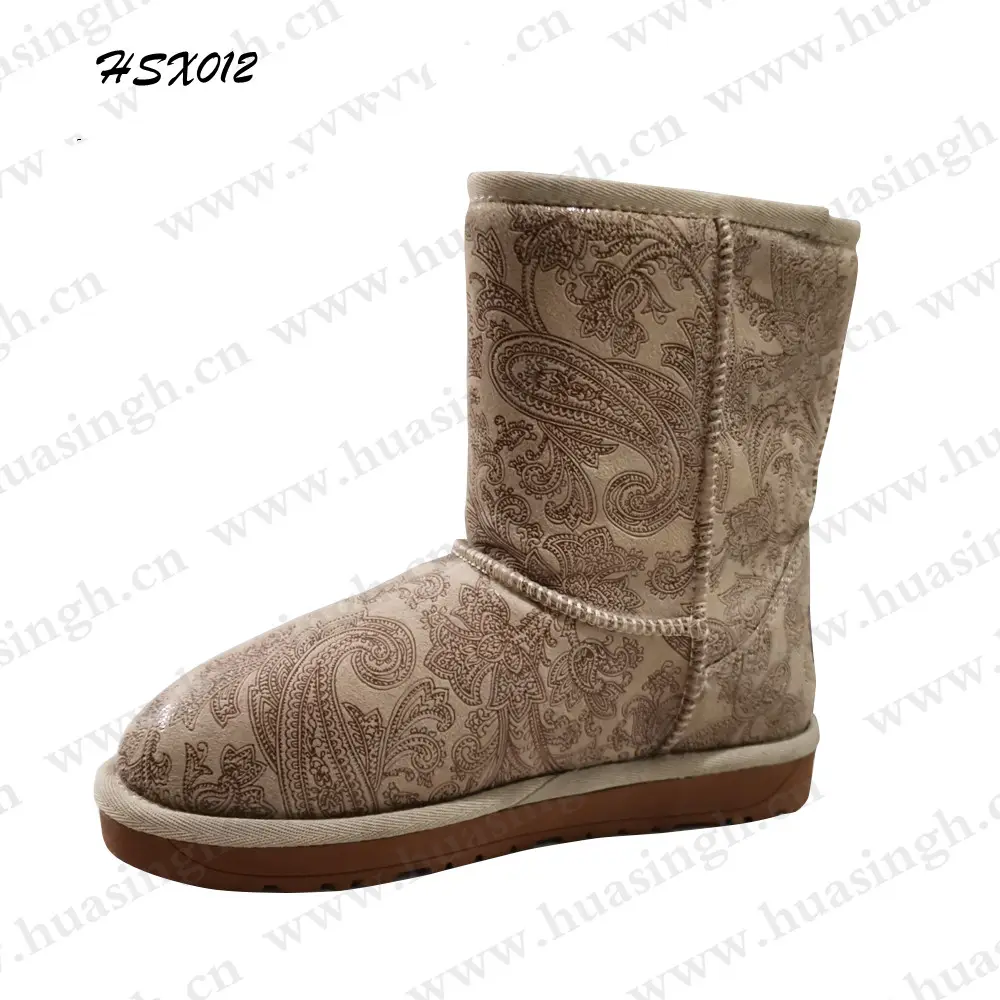 LXG ، الصين رخيصة الثمن نمط الرجعية TPR نعل خارجي سيدة أحذية الثلوج الباردة شقة مكافحة الأوساخ النساء أحذية الشتاء HSX012