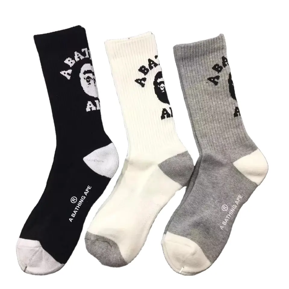 Nouveau Offre Spéciale Bape Chaussettes Hautes Rouge Bleu Vert Camouflage Tuyau Pour Femmes Hommes Unisexe Haute Qualité Chaussette