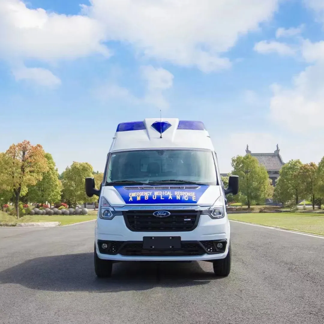 Vehículo de primeros auxilios Ambulancia Coche Vehículo médico Nuevo 4x2 LHD Euro5 Venta de fábrica