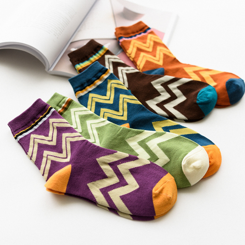 Cheap High Quality Japanese Harajuku Socks Wavy Type Crew Length Girl Fashion Socks