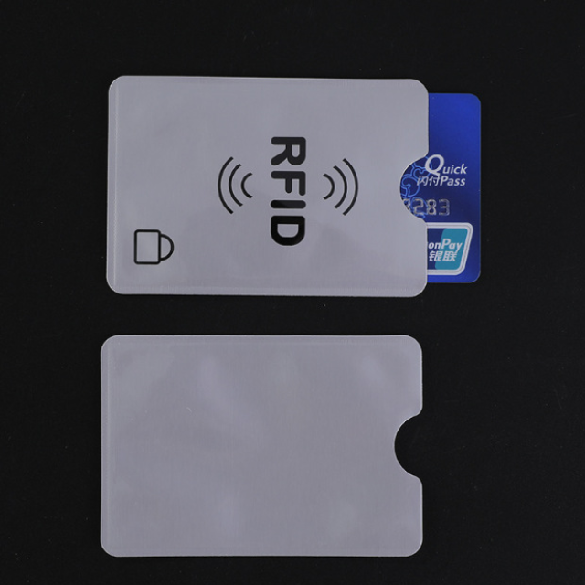 Pochette verticale pour carte RFID