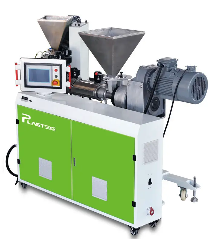 Machine de fabrication de co-extrudeuse PVC/SPVC/TPE/TPV/TPO/TPU Ligne de production végétale Machine à feuilles PVC