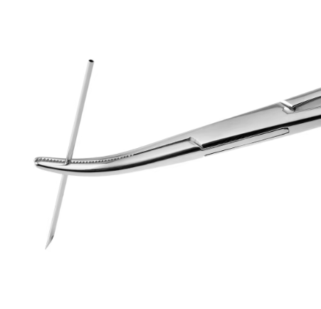 Pince à bouche incurvée