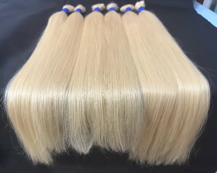 Perruques Naturel Cheveux Humain Kilo Mèches de cheveux humains pour Mega Her 300 grammes 70cm 613 brut humide et ondulé français en vrac Vente en gros