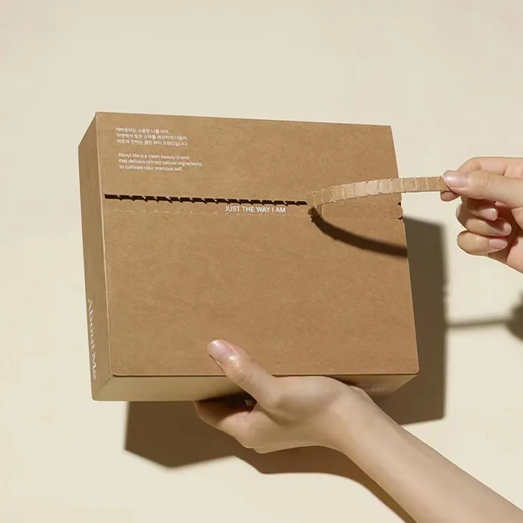 Venta al por mayor de cajas de embalaje de cartón corrugado de lujo logotipo personalizado reutilizable plegable de papel caja de correo