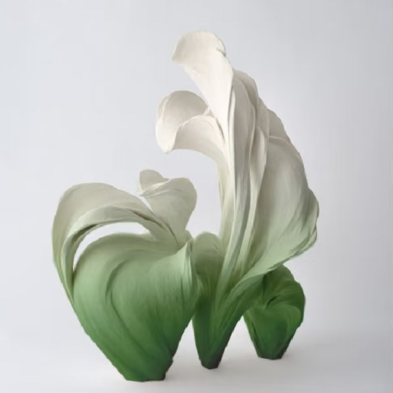 sculpture de pétales verts et blancs