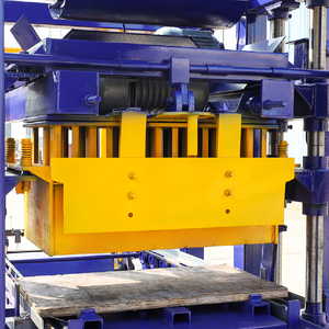 מכונת ייצור בלוקים מבטון חלולים QT4-26, ציוד לייצור לבני אינטרלוק - Product Image 4