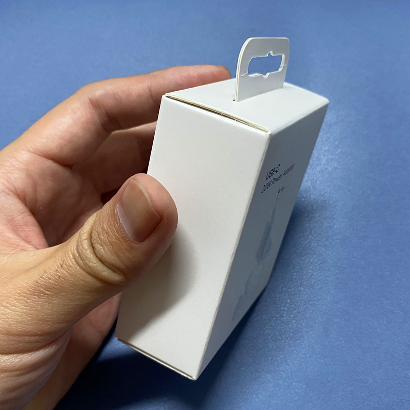 White 35W PD charger For 15