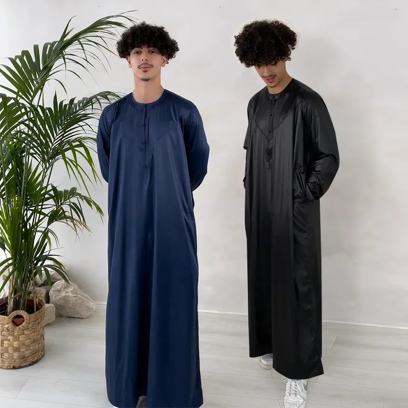 Design de poitrine émirati classique 2024 thobe pour hommes luxe thobe islamique brillant à manches longues pour hommes