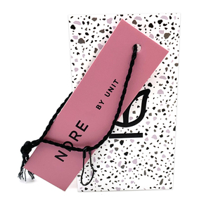 Etiqueta colgante de papel ecológico de tamaño pequeño con logotipo de nombre personalizado etiquetas dobles etiqueta oscilante con etiqueta colgante en relieve para paquete de prendas - Product Image 6