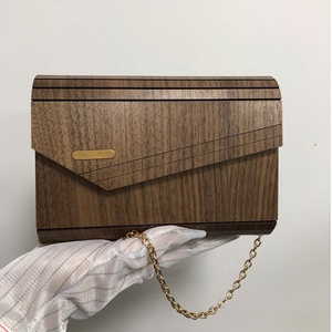 Yeni varış moda bayanlar klasör çanta paslanmaz çelik zincirler Crossbody özel Logo marka ahşap kadın omuz çantaları