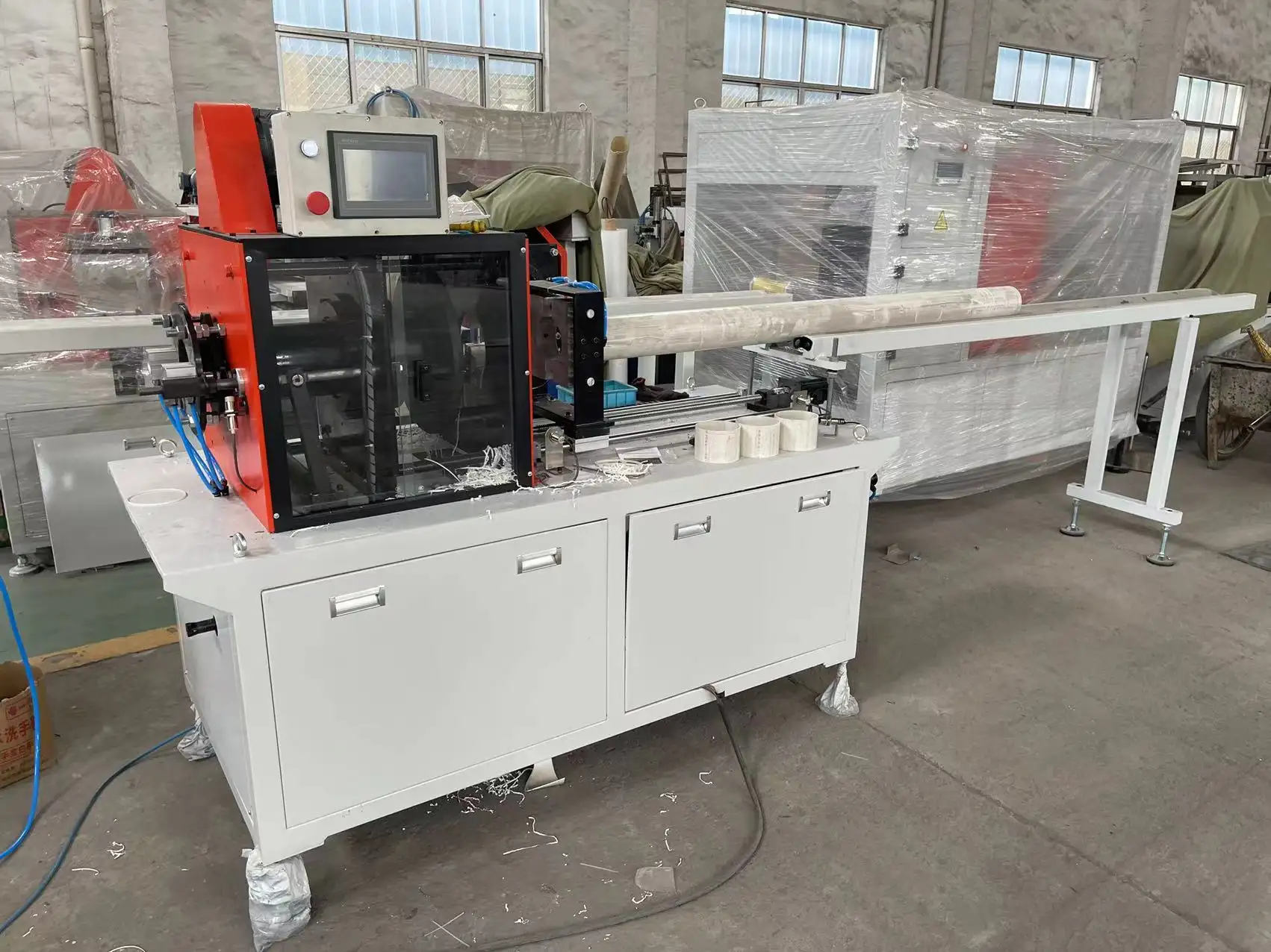 Automatischer Staubs ch neider für PVC-PE-Kunststoff rohre