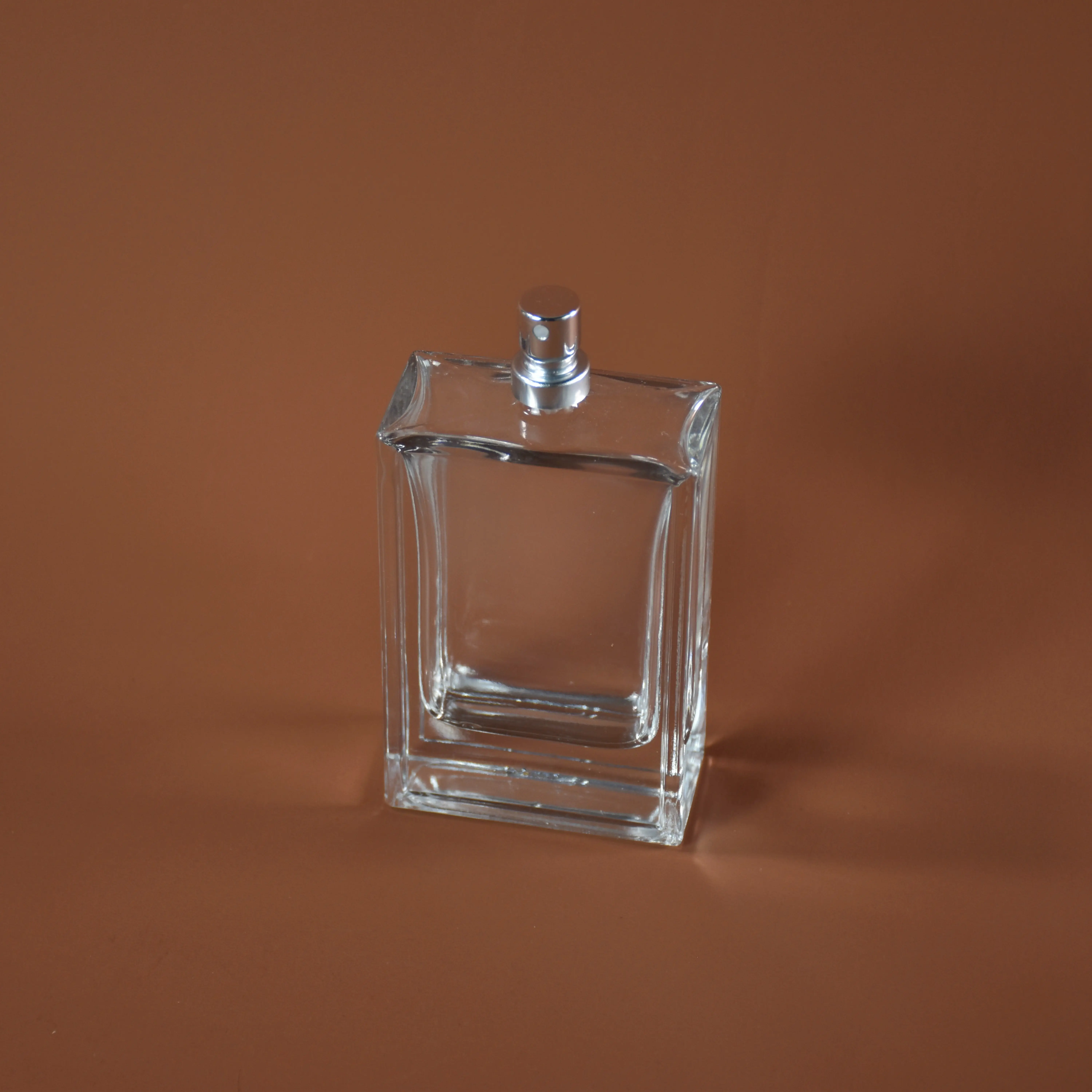 Botella de vidrio de spray de perfume de 50ml 100mL transparente de lujo personalizado con embalaje recargable