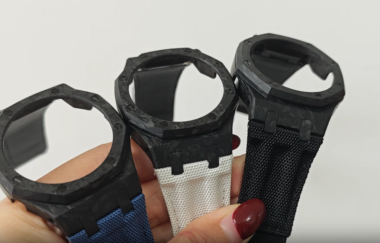 Boîtier noir non lumineux + bande blanche