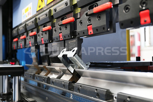 Idraulico post-vendita 2D programmazione 2025 nuovo Design servomotore CNC DA53TX 4 + 1 6 + 1 asse pressa freno - Product Image 5