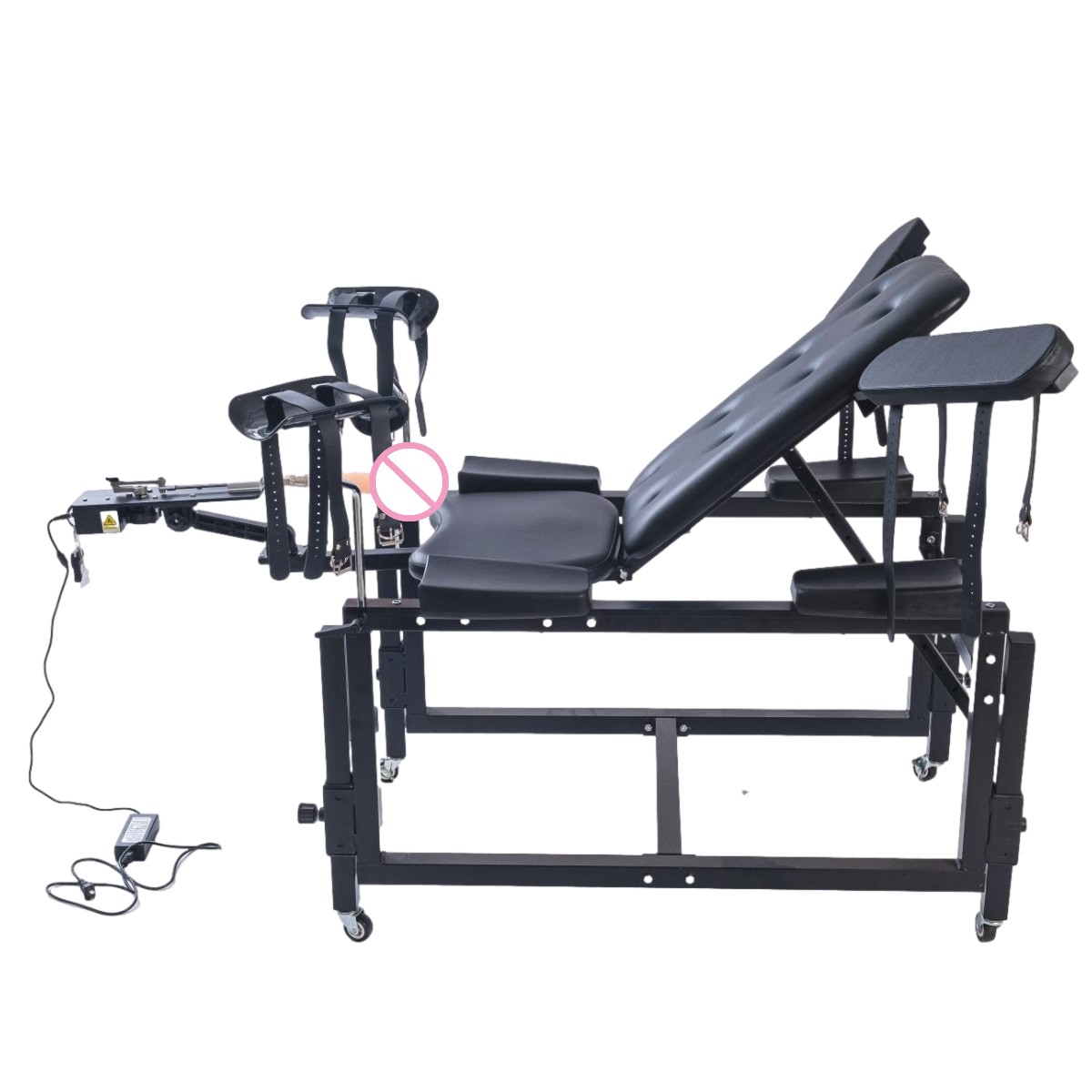 Chaise noire avec machine sexuelle télécommandée