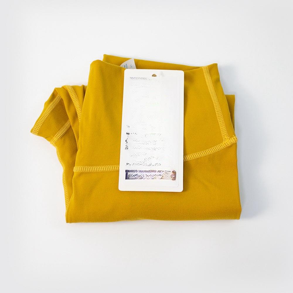 สีเหลือง