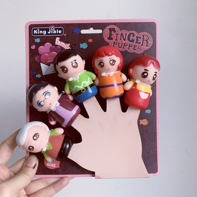 Marionetas de dedo familiares