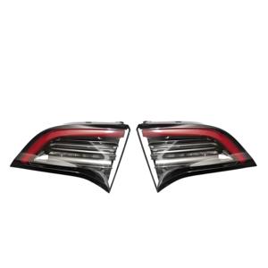 Sıcak satış 2021-2022 Tesla modeli 3 Model Y arka stop lambaları sol/sağ <span class=keywords><strong>LED</strong></span> lamba kırmızı yeni otomobil parçaları OE 1077403-00-C 1077402-00-G