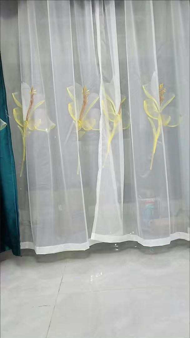 สีเทาเข้ม