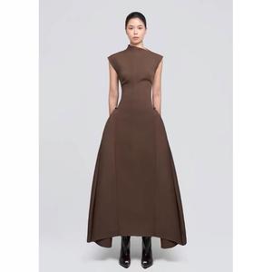 2024 Vintage High-End vietnam esisches Bankett kleid Elegantes großes Pendel mit festem ärmellosem Design Besticktes <span class=keywords><strong>Patchwork</strong></span>-Muster