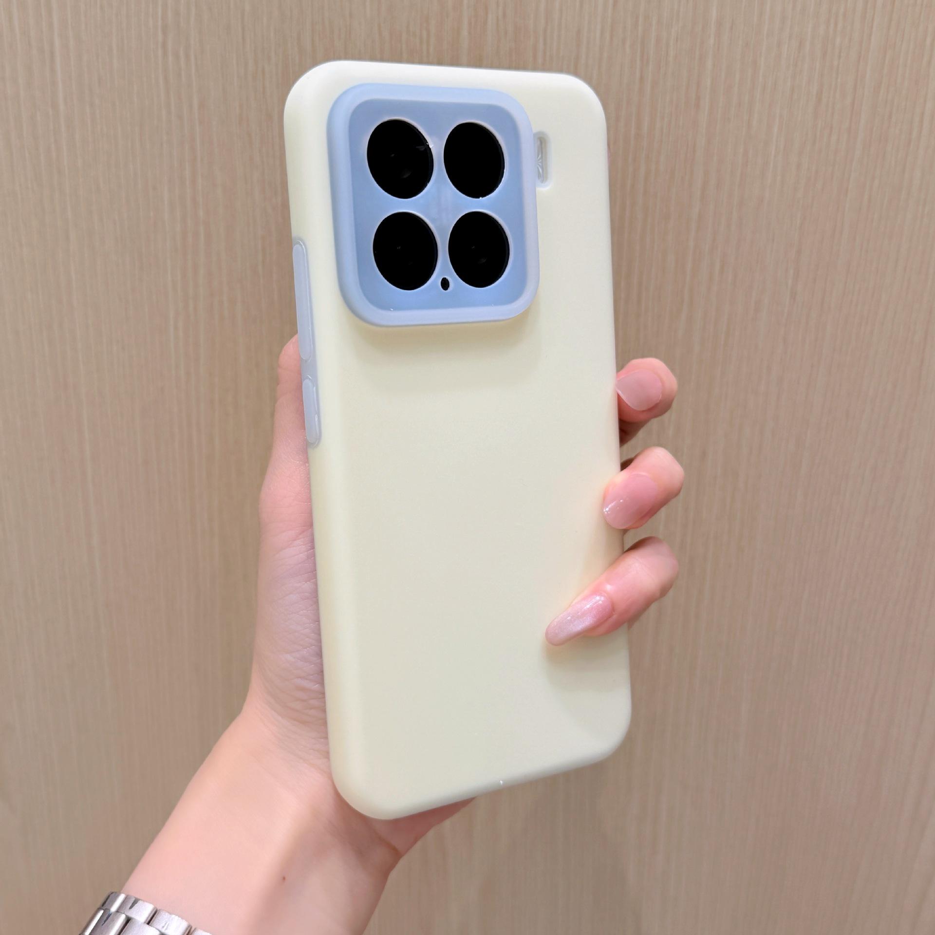 สีเหลืองครีม