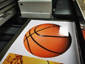 FocusInc UvプリンターI3200ホワイトカラー3DワニスボトルA2 MAXサイズエンボス加工Uvプリンター - Product Image 4