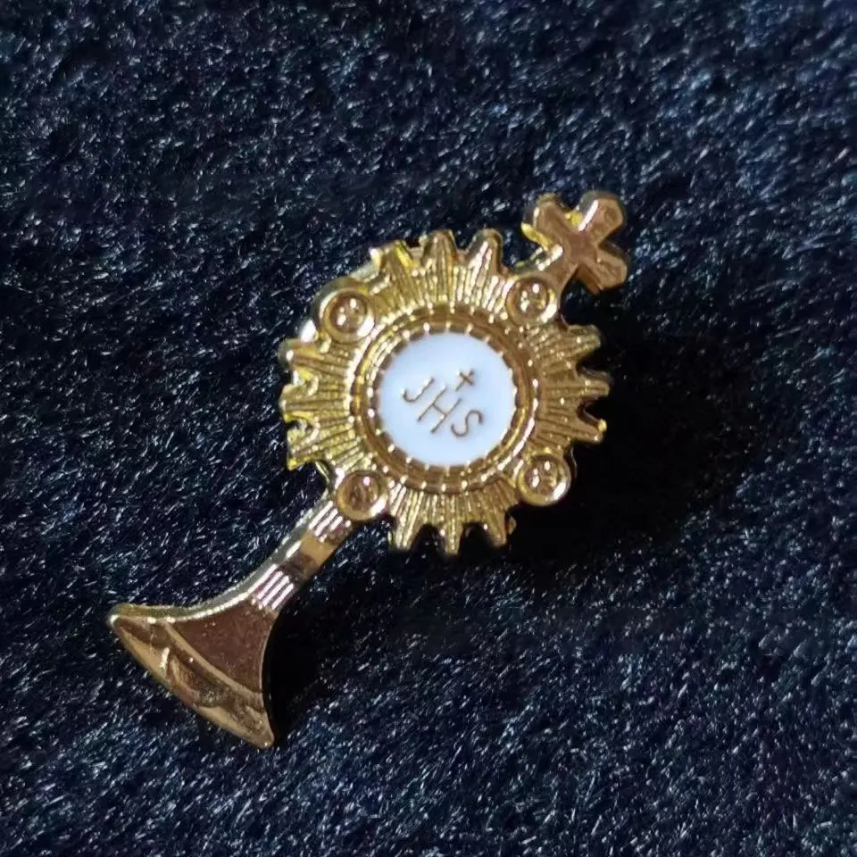 Broche de lapela Monstrance Jerusalem Gits acessórios ortodoxos broche banhado a ouro esmalte Espírito Santo broche de cruz pino